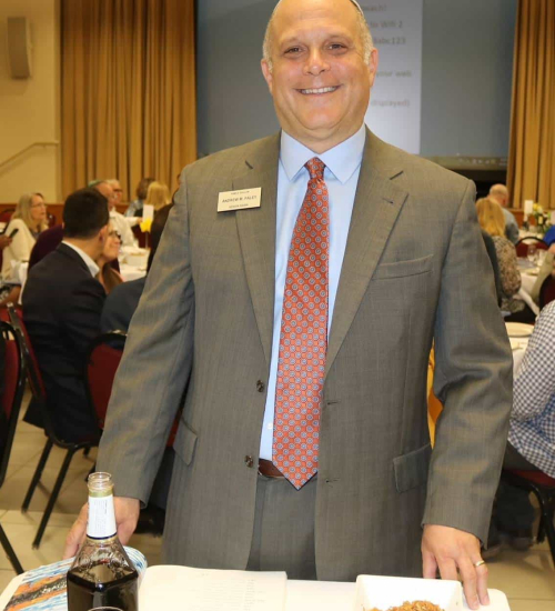 Seder photo cropped comp