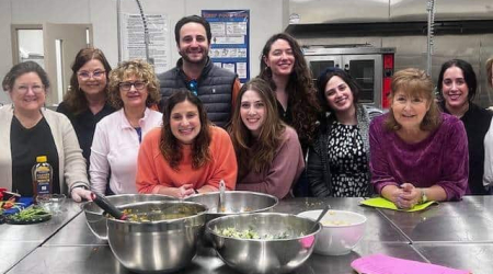 Traditions Israeli Style session 3 group photo (1)